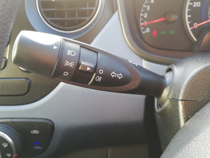 Used Hyundai i10 2014 for sale - 76779876: Photo 16