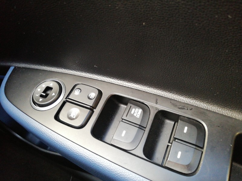 Used Hyundai i10 2014 for sale - 76779876: Photo 19