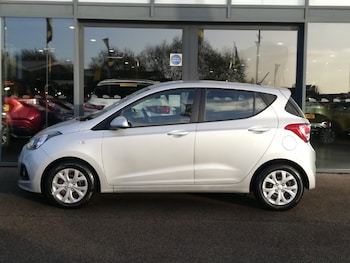 Used Hyundai i10 2014 for sale - 76779876: Photo