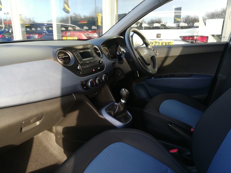 Used Hyundai i10 2014 for sale - 76779876: Photo 5