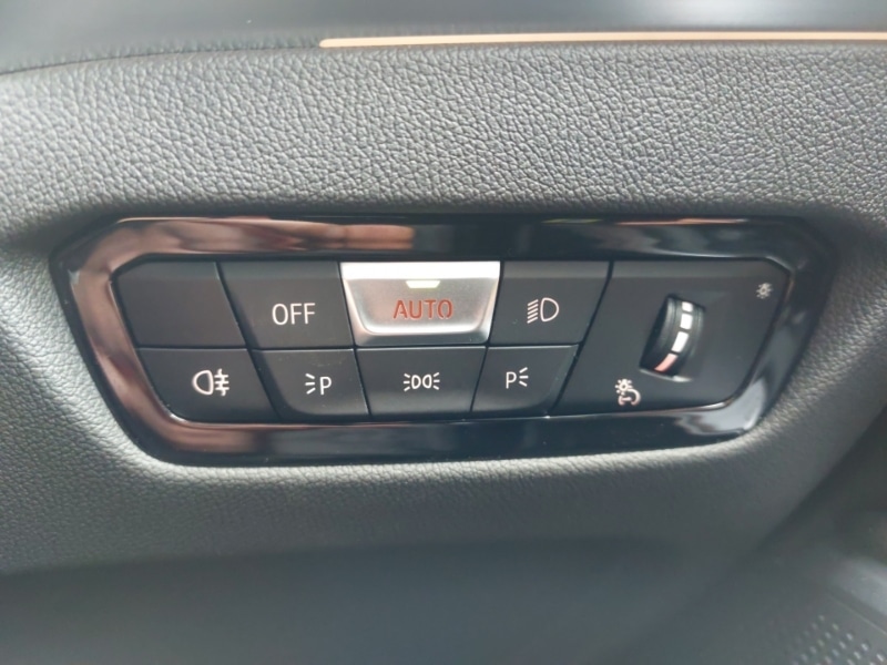 Used BMW 3 Series 2024 for sale - 76839127: Photo 13