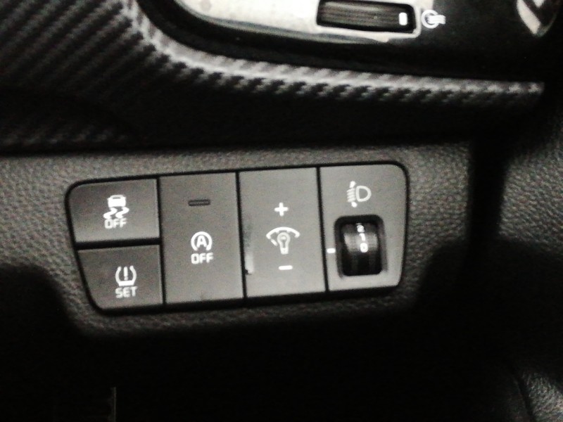 Used Kia Stonic 2023 for sale - 76629323: Photo 16