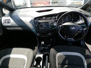 Used Kia Ceed 2018 for sale - 78747652: Photo