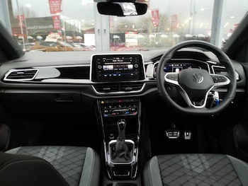 Used Volkswagen T-Roc 2025 for sale - 77209299: Photo