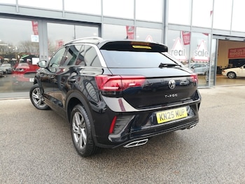 Used Volkswagen T-Roc 2025 for sale - 77209299: Photo