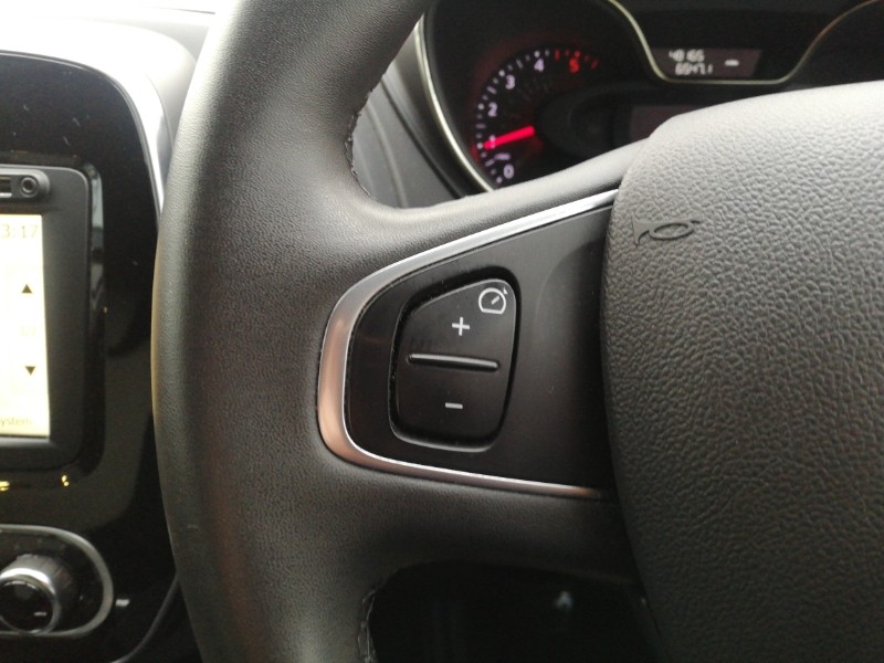 Used Renault Captur 2019 for sale - 77852367: Photo 17