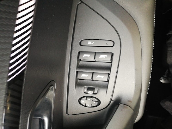 Used Peugeot 2008 2024 for sale - 73923277: Photo 17