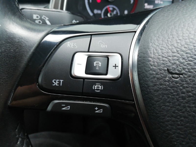 Used Volkswagen T-Roc 2019 for sale - 76696086: Photo 10