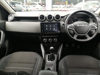 Used Dacia Duster 2024 for sale - 79070526: Photo