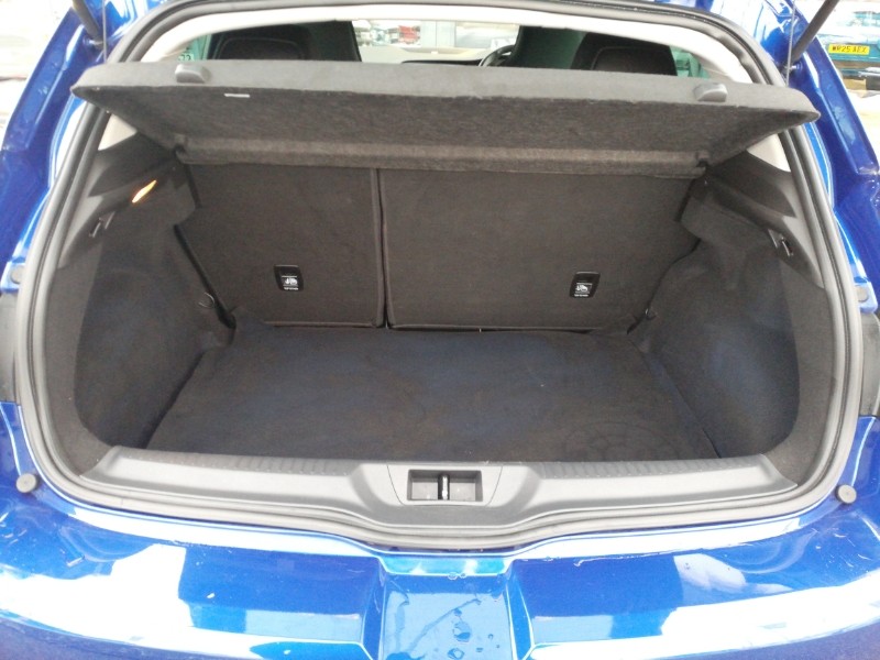 Used Renault Megane 2017 for sale - 77130066: Photo 8