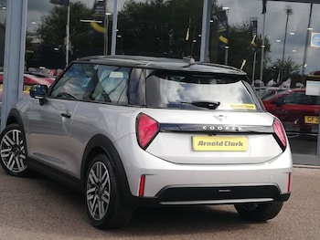 Used MINI Cooper 2025 for sale - 79061020: Photo