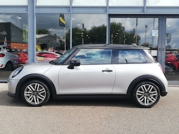 Used MINI Cooper 2025 for sale - 79061020: Photo
