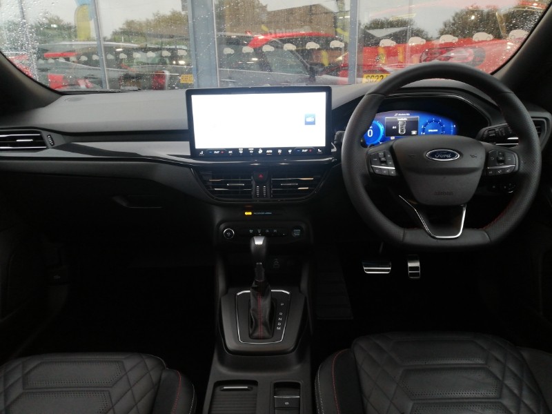 Used Ford Focus 2023 for sale - 76339157: Photo 2