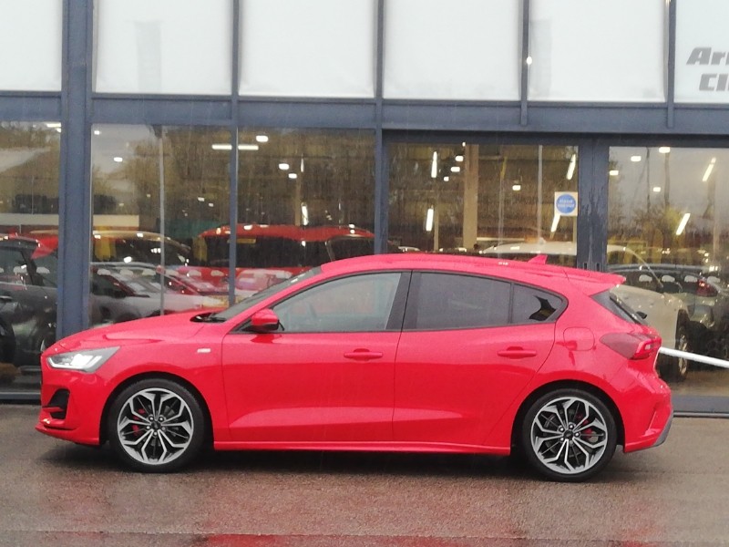 Used Ford Focus 2023 for sale - 76339157: Photo 4