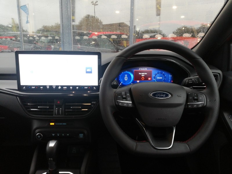 Used Ford Focus 2023 for sale - 76339157: Photo 7