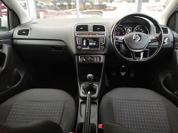 Used Volkswagen Polo 2017 for sale - 77933536: Photo