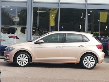 Used Volkswagen Polo 2019 for sale - 75860537: Photo