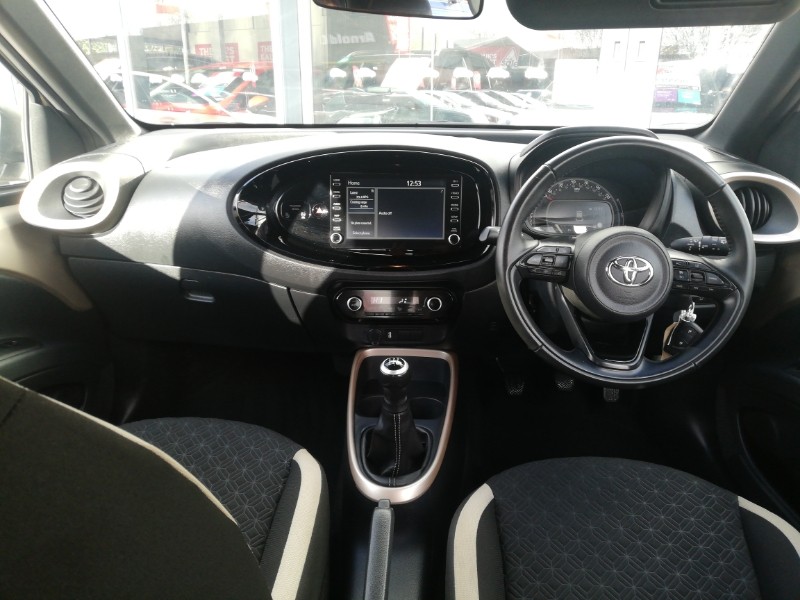 Used Toyota Aygo X 2023 for sale - 77228588: Photo 2