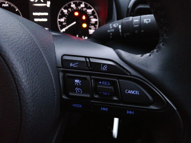 Used Toyota Yaris 2023 for sale - 77669957: Photo 18