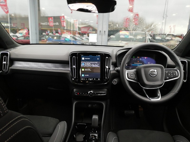 Used Volvo XC40 2024 for sale - 77503377: Photo 2