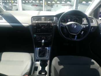 Used Volkswagen Golf 2019 for sale - 75138837: Photo