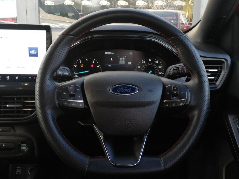 Used Ford Focus 2023 for sale - 76860409: Photo 7