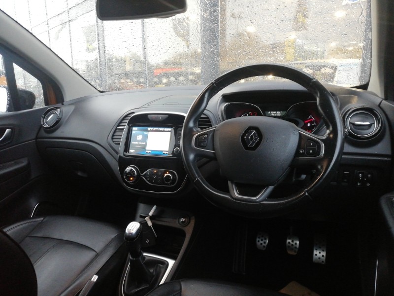 Used Renault Captur 2018 for sale - 76788967: Photo 2