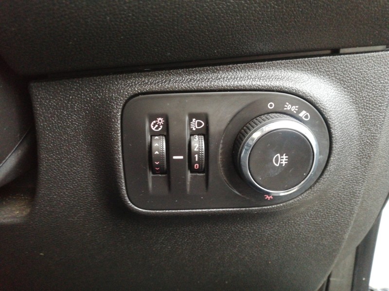 Used Vauxhall ADAM 2016 for sale - 77284781: Photo 18