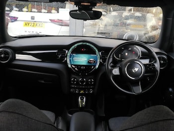 Used MINI Hatch 2021 for sale - 76696103: Photo