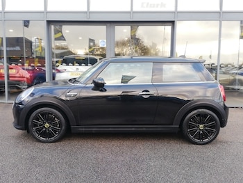 Used MINI Hatch 2021 for sale - 76696103: Photo