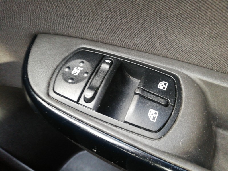 Used Vauxhall Corsa 2015 for sale - 76788919: Photo 14