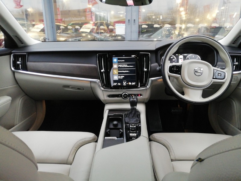 Used Volvo V90 2019 for sale - 77366316: Photo 2
