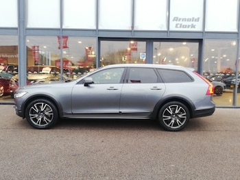 Used Volvo V90 2019 for sale - 77366316: Photo