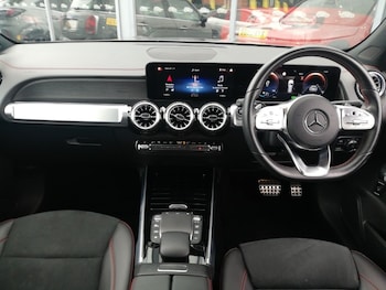Used Mercedes-Benz EQB 2022 for sale - 76116527: Photo