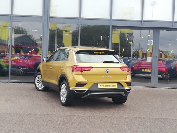 Used Volkswagen T-Roc 2019 for sale - 75695405: Photo 3