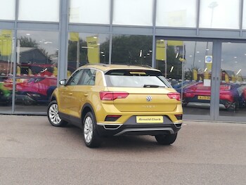 Used Volkswagen T-Roc 2019 for sale - 75695405: Photo