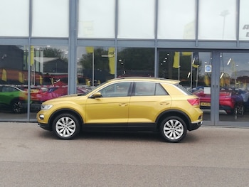 Used Volkswagen T-Roc 2019 for sale - 75695405: Photo
