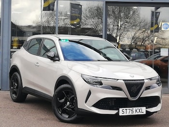 Used Alfa Romeo Junior 2025 for sale - 78211521: Photo