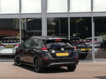 Used Nissan Leaf 2022 for sale - 79407147: Photo