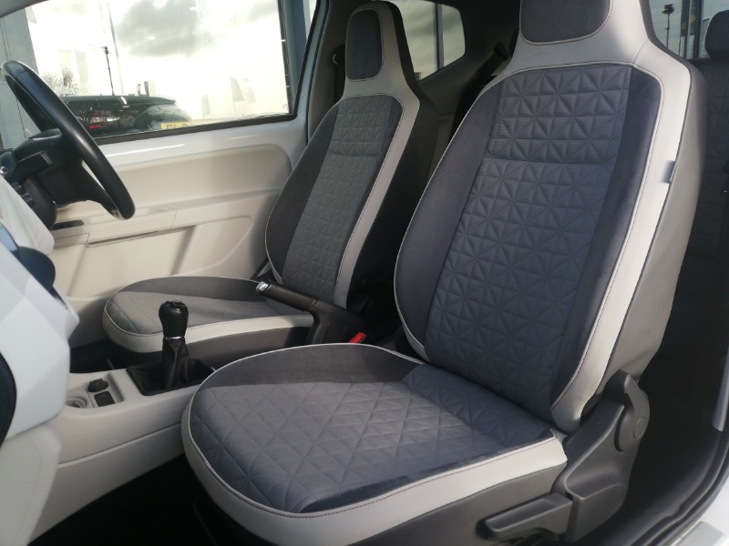 Used Volkswagen up! 2018 for sale - 76880350: Photo 5