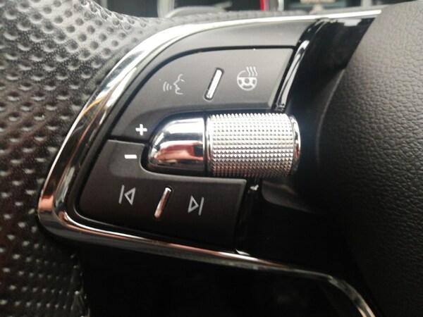 Used Skoda Karoq 2022 for sale - 76145725: Photo 12