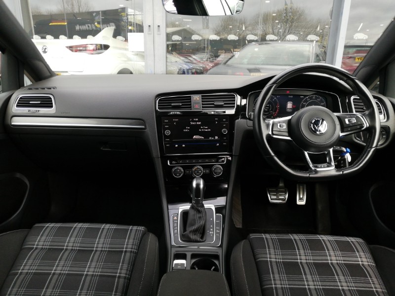 Used Volkswagen Golf 2018 for sale - 77815683: Photo 2