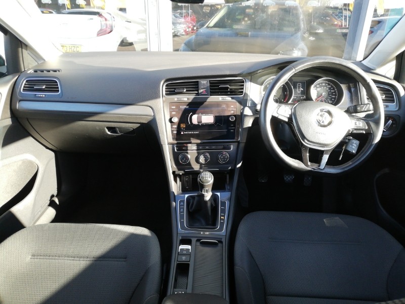 Used Volkswagen Golf 2018 for sale - 78147467: Photo 2