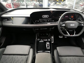 Used Audi Q6 e-tron 2024 for sale - 78527392: Photo