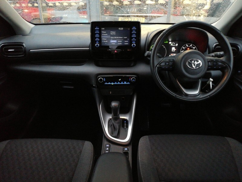 Used Toyota Yaris 2023 for sale - 77004304: Photo 2