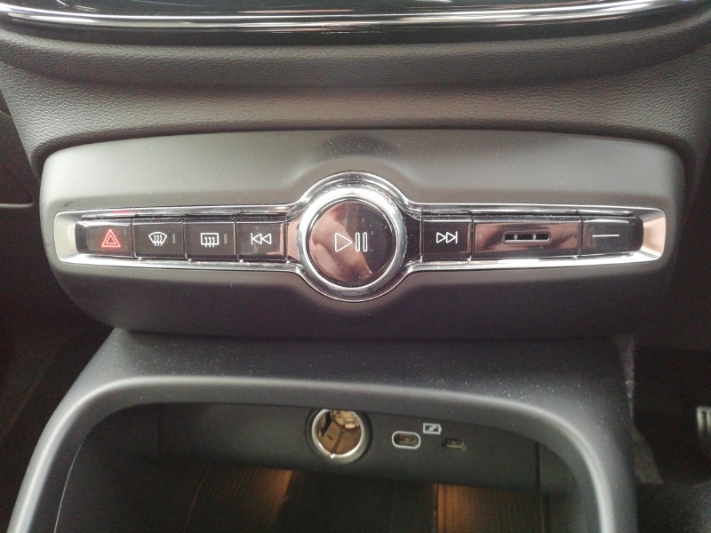 Used Volvo XC40 2025 for sale - 77202070: Photo 14