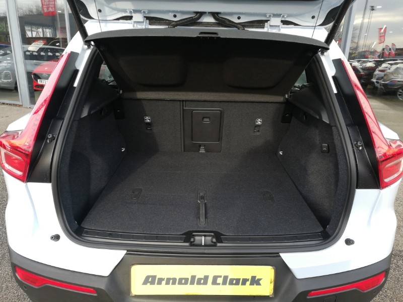 Used Volvo XC40 2025 for sale - 77202070: Photo 8