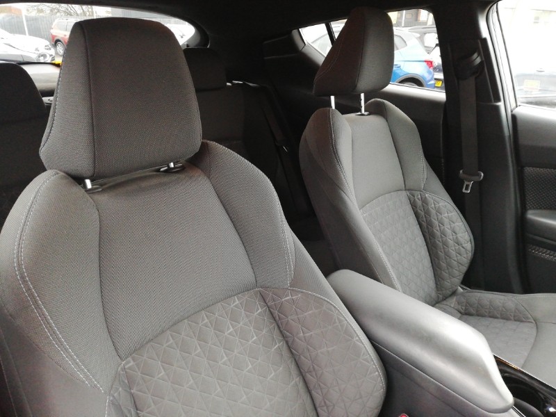 Used Toyota C-HR 2021 for sale - 77630439: Photo 11