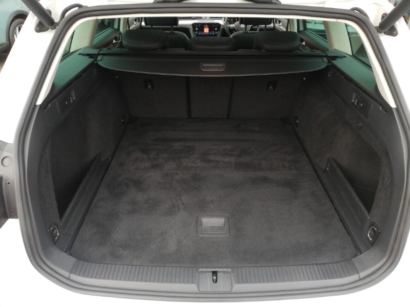 Used Volkswagen Passat 2018 for sale - 76816277: Photo 8