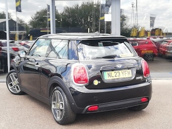 Used MINI Hatch 2023 for sale - 79382772: Photo